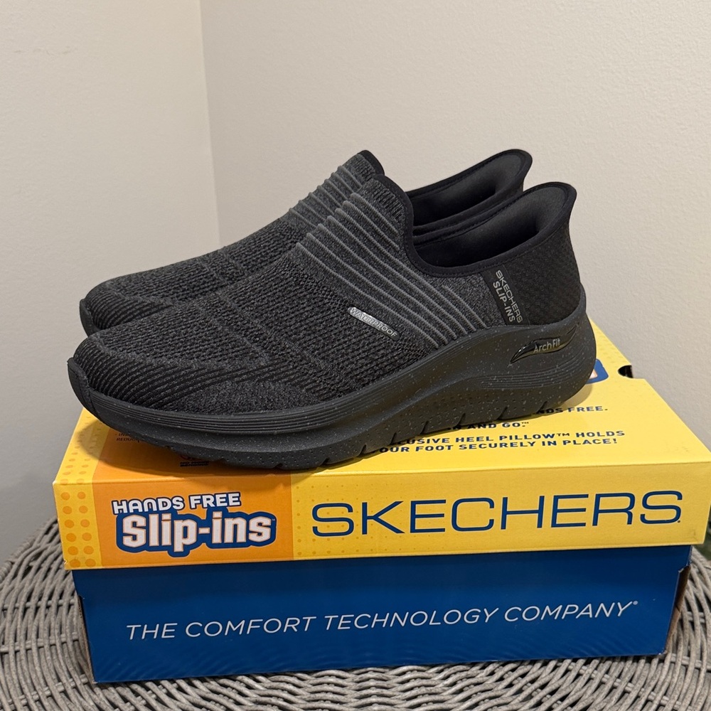 Skechers Men's Black Slip-On Loafers